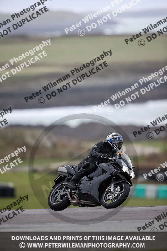 anglesey no limits trackday;anglesey photographs;anglesey trackday photographs;enduro digital images;event digital images;eventdigitalimages;no limits trackdays;peter wileman photography;racing digital images;trac mon;trackday digital images;trackday photos;ty croes